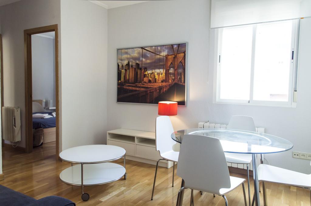 For You Rentals Reina Sofia Apartment Temporal Df21 Madrid Luaran gambar
